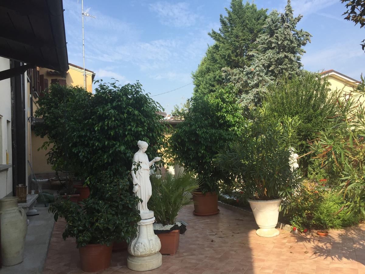 Casa Nives Bed and Breakfast San Pietro in Casale Buitenkant foto